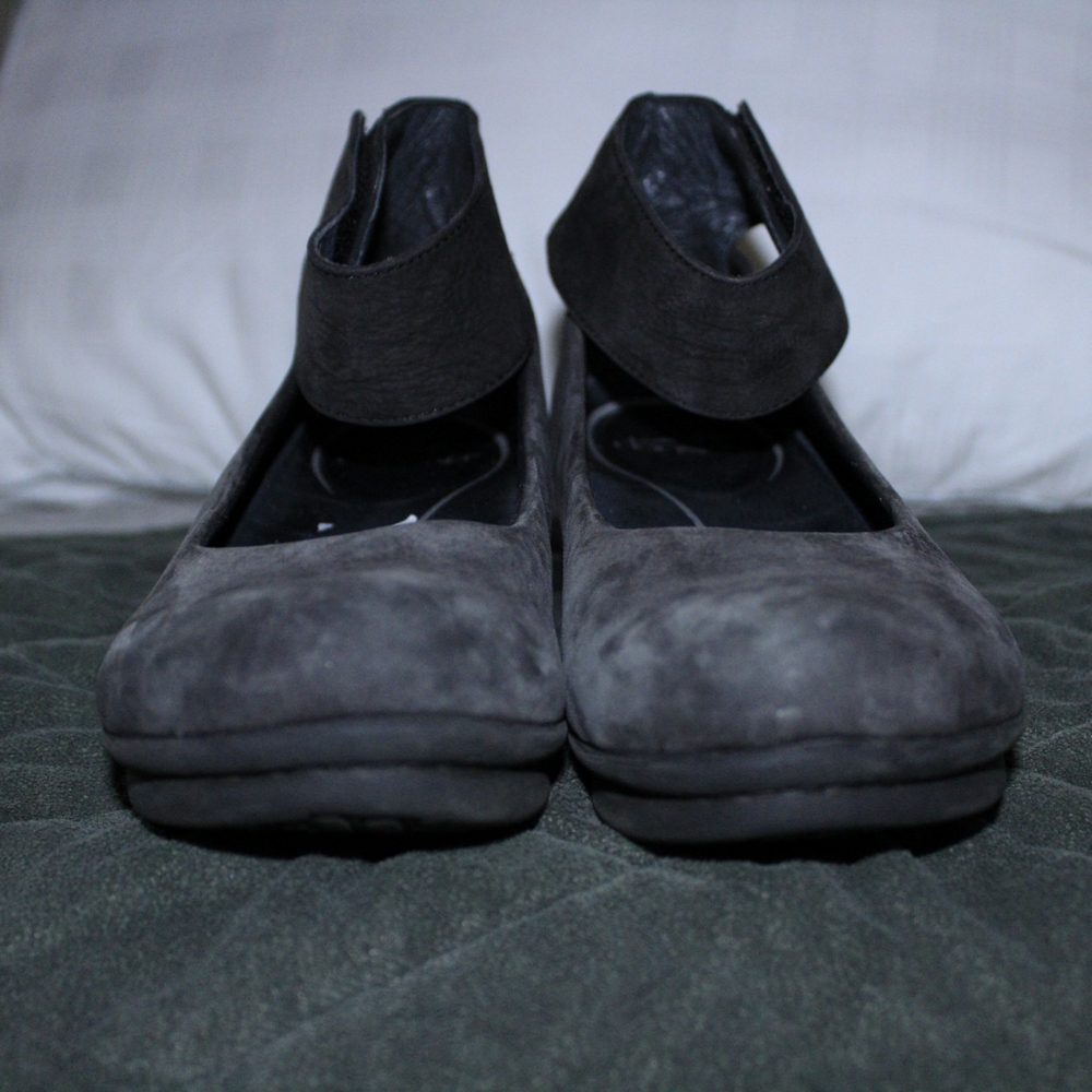 Dansko Lulu Ankle Strap size 39